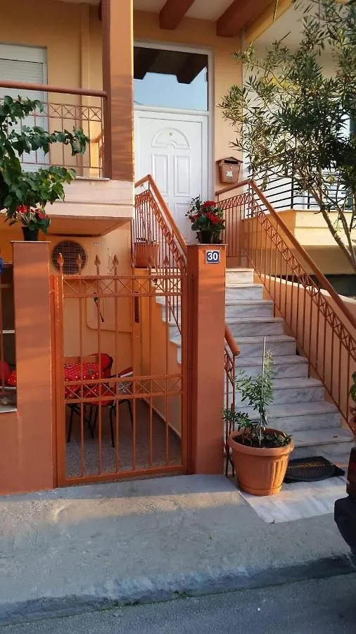 Elle Apartment By Alp Hospitality Services Nea Kallikrateia Greece